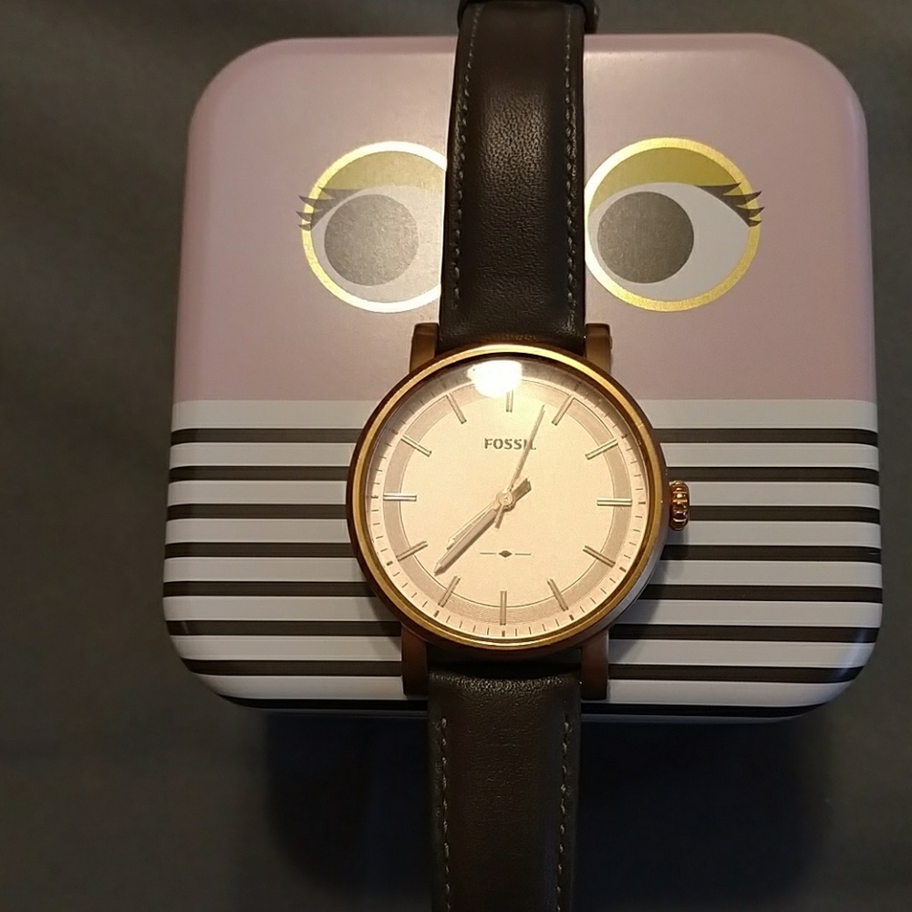 Almost new Fossil Boyfriend Watch - Picture 2 of 3